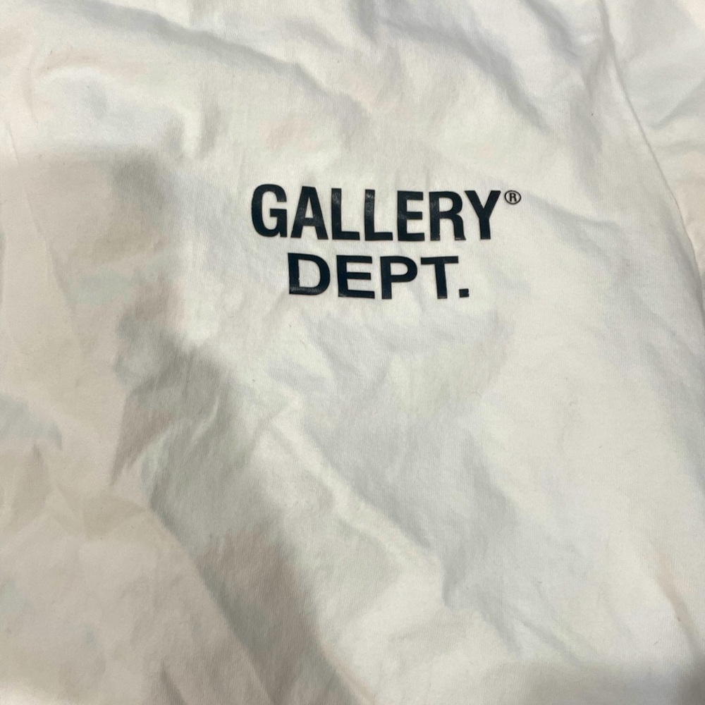 Gallery dept shirt XS